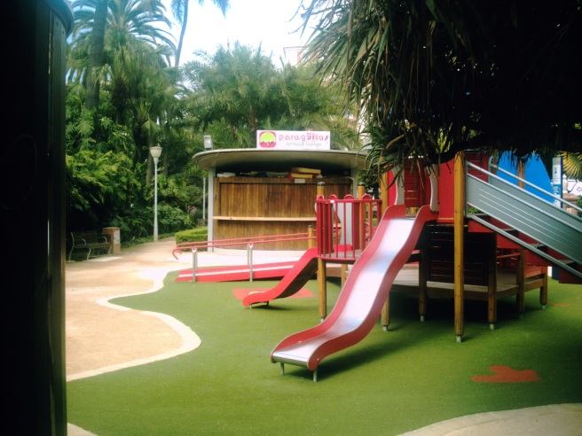 One of two smart play areas, with café (possibly now closed ?)